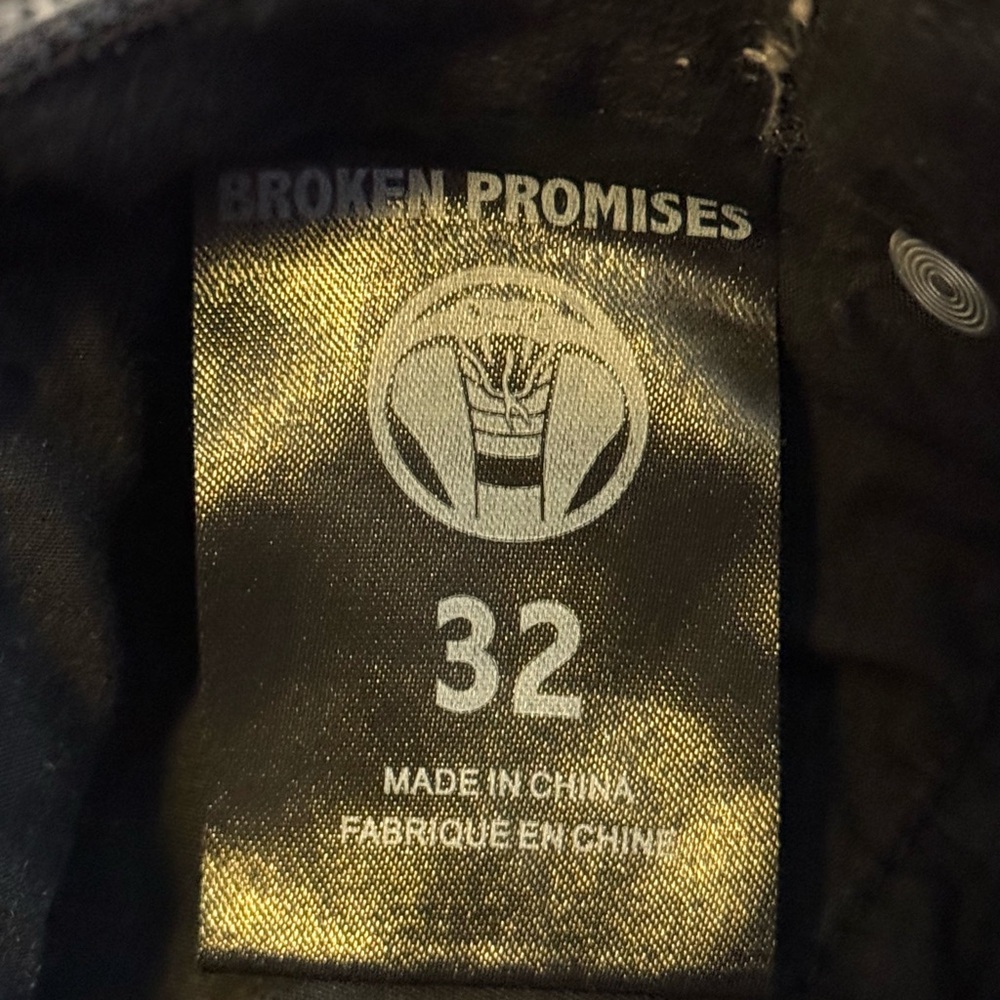 Broken Promises Jeans - Picture 5 of 5